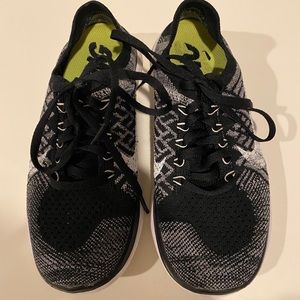 Women’s Nike free size 6